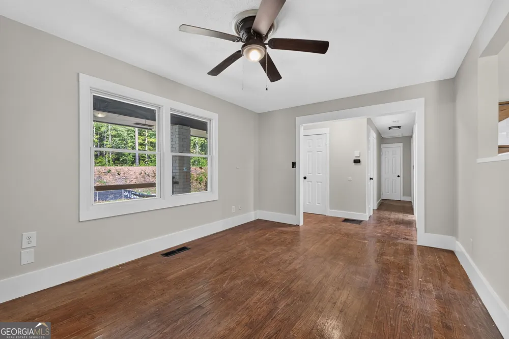 93 FLOYD LN Hampton, GA 30228