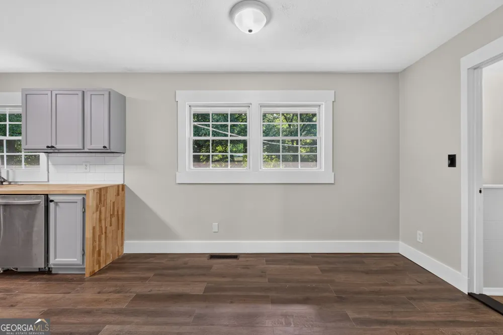 93 FLOYD LN Hampton, GA 30228