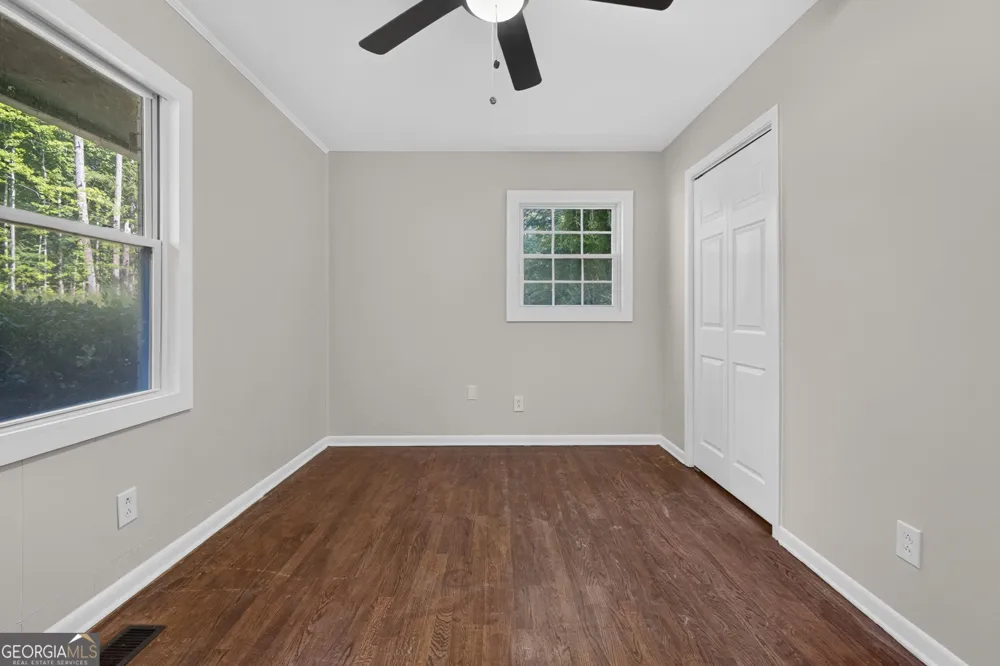 93 FLOYD LN Hampton, GA 30228
