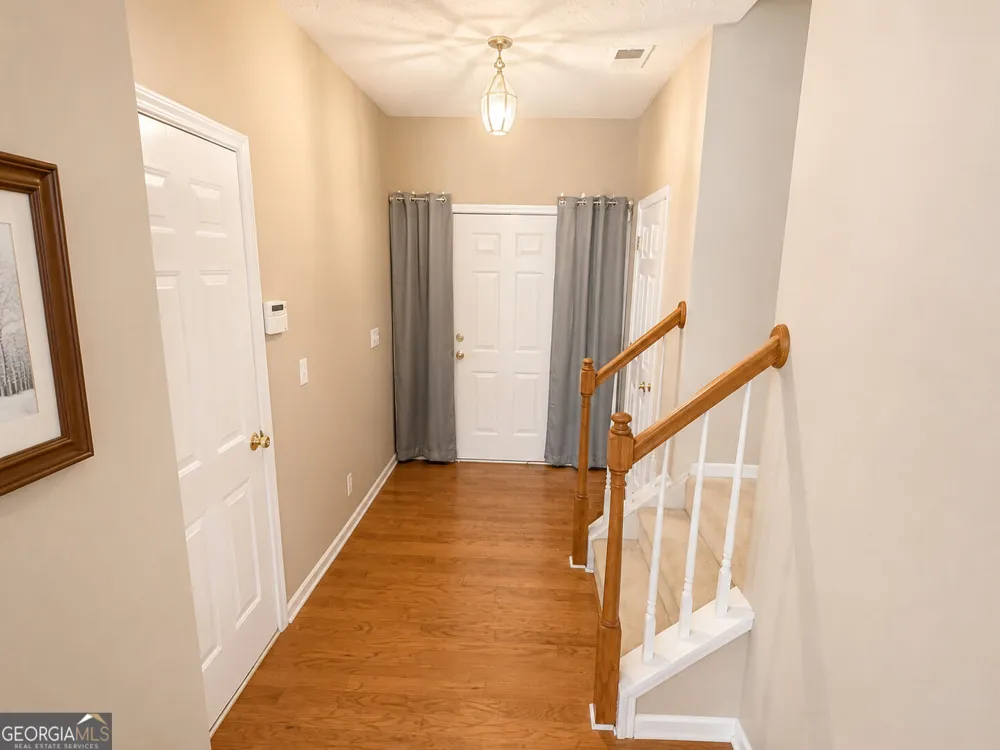 71 Berkeley PL Cartersville, GA 30121