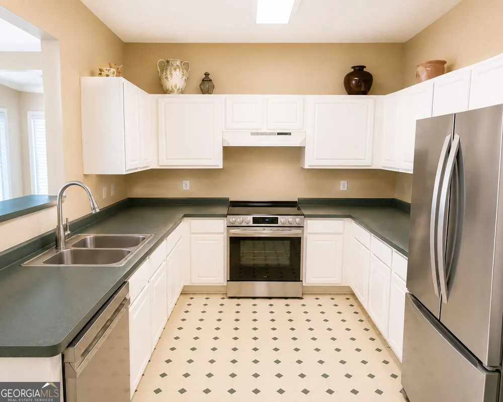 71 Berkeley PL Cartersville, GA 30121