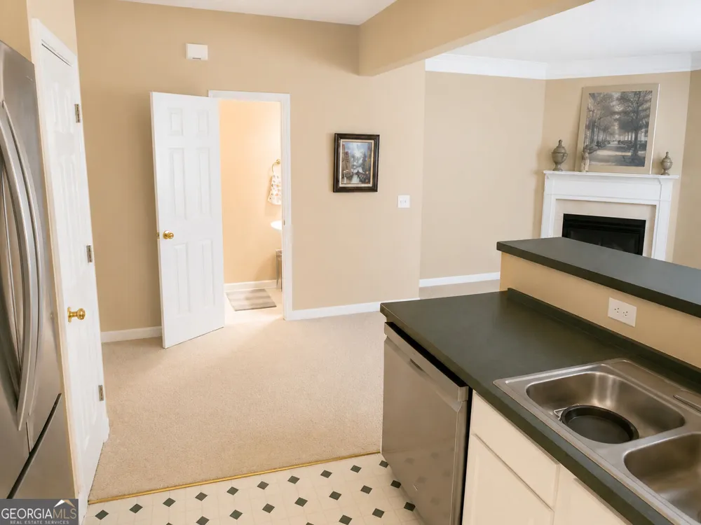 71 Berkeley PL Cartersville, GA 30121