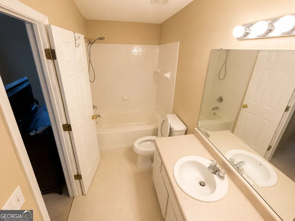 71 Berkeley PL Cartersville, GA 30121