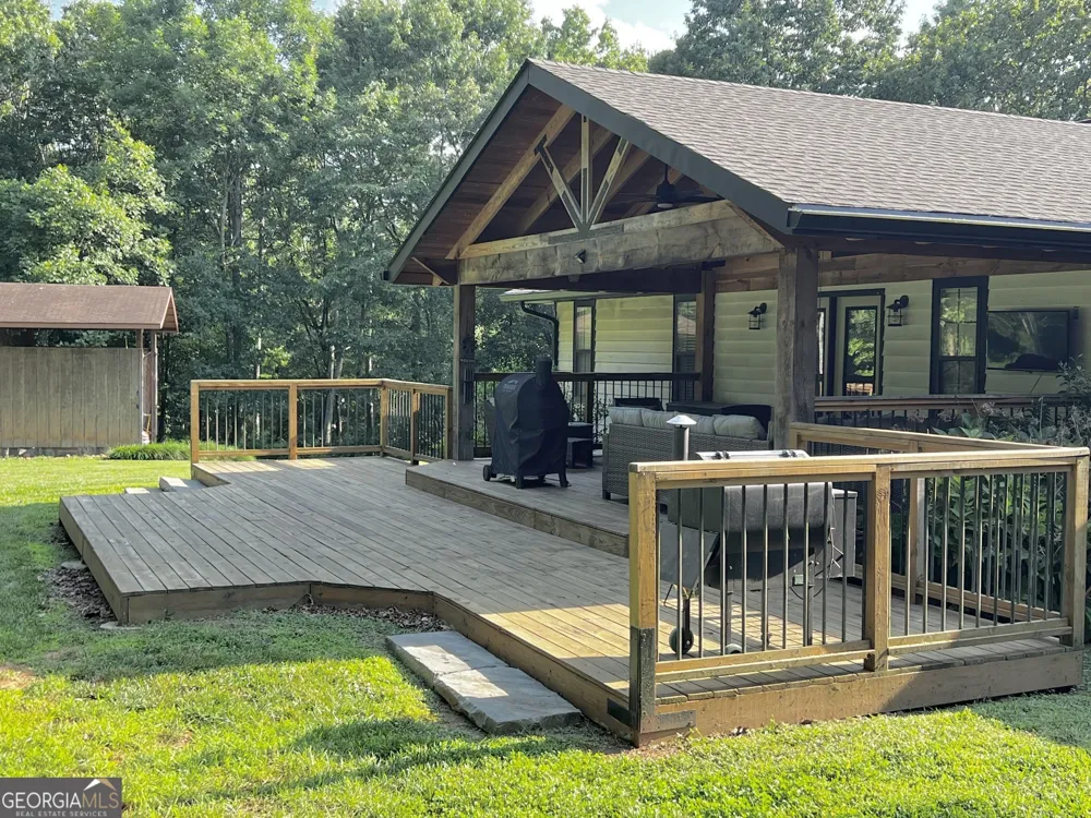 416 Glade RD Mount Airy, GA 30563