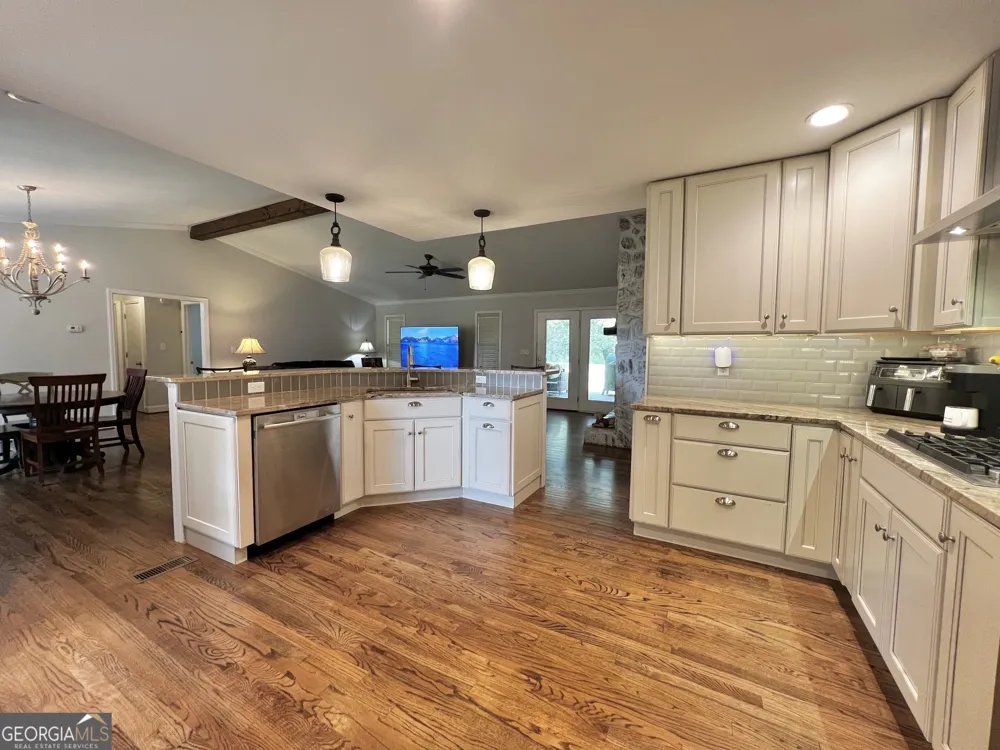416 Glade RD Mount Airy, GA 30563