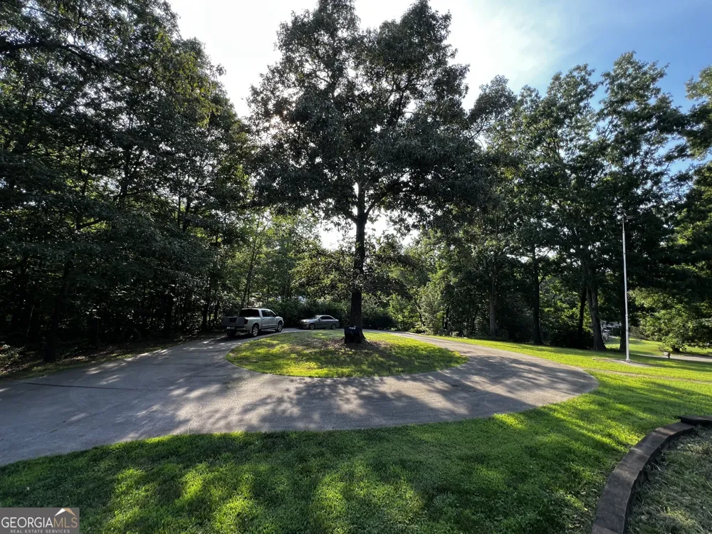 416 Glade RD Mount Airy, GA 30563