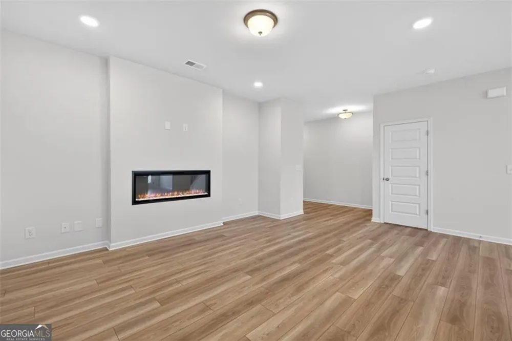 42 Jacobs Farm LN Lawrenceville, GA 30045