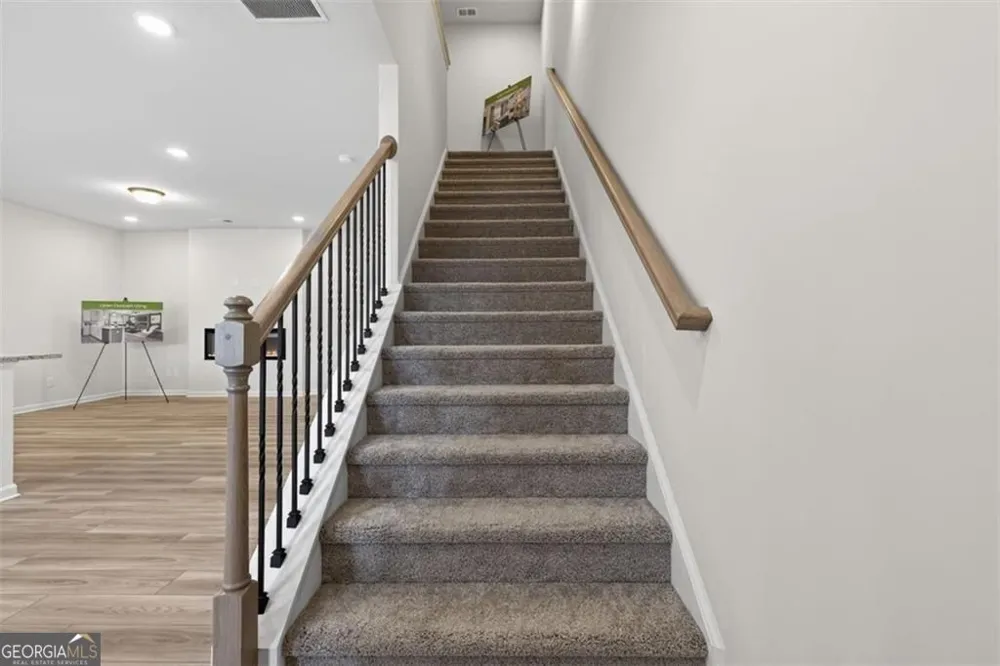 42 Jacobs Farm LN Lawrenceville, GA 30045