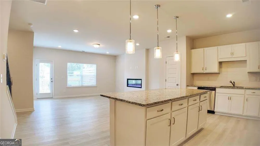 44 Jacobs Farm LN Lawrenceville, GA 30045