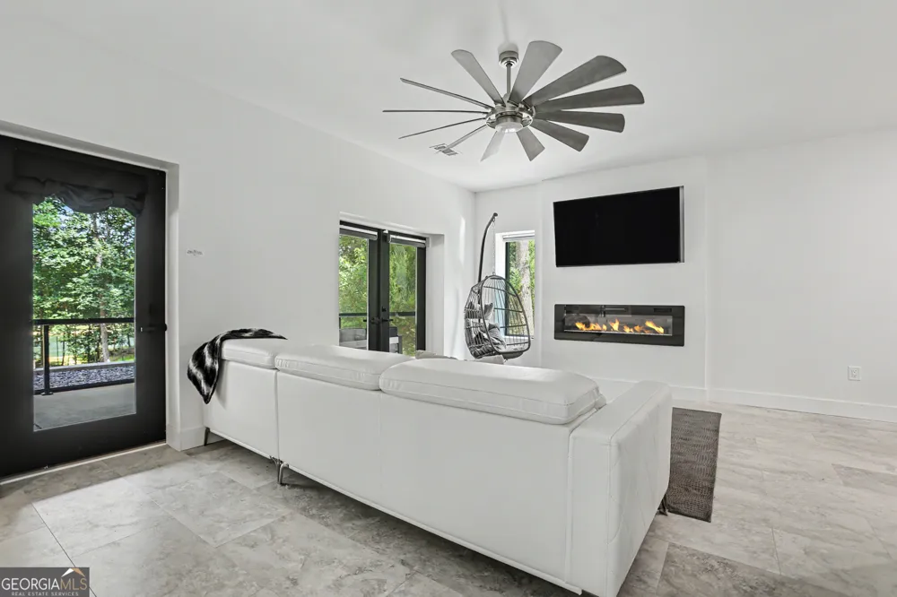 293 N Century DR Martin, GA 30557