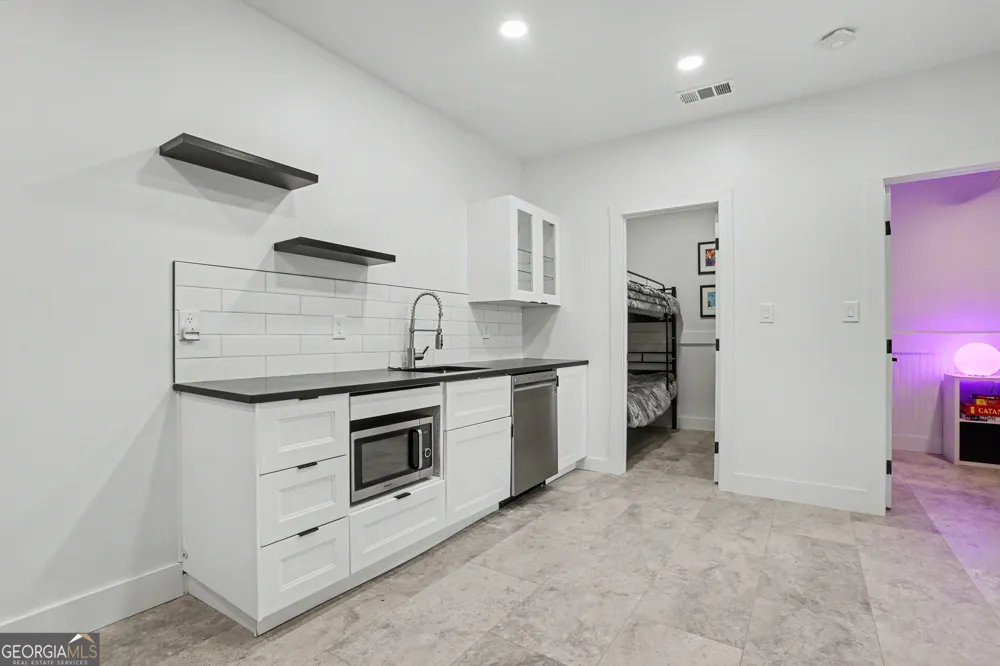 293 N Century DR Martin, GA 30557