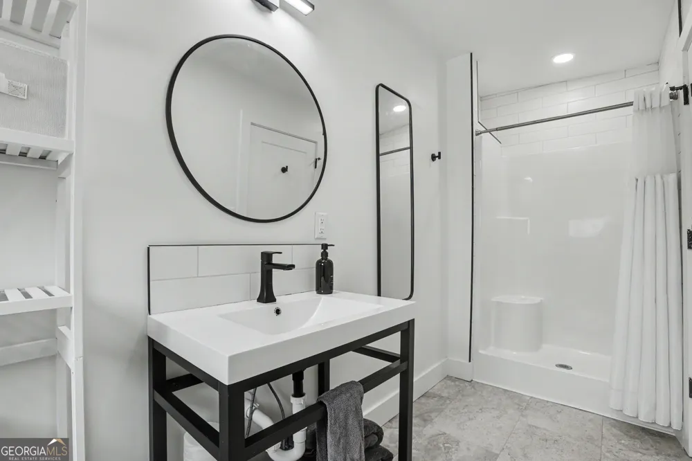 293 N Century DR Martin, GA 30557