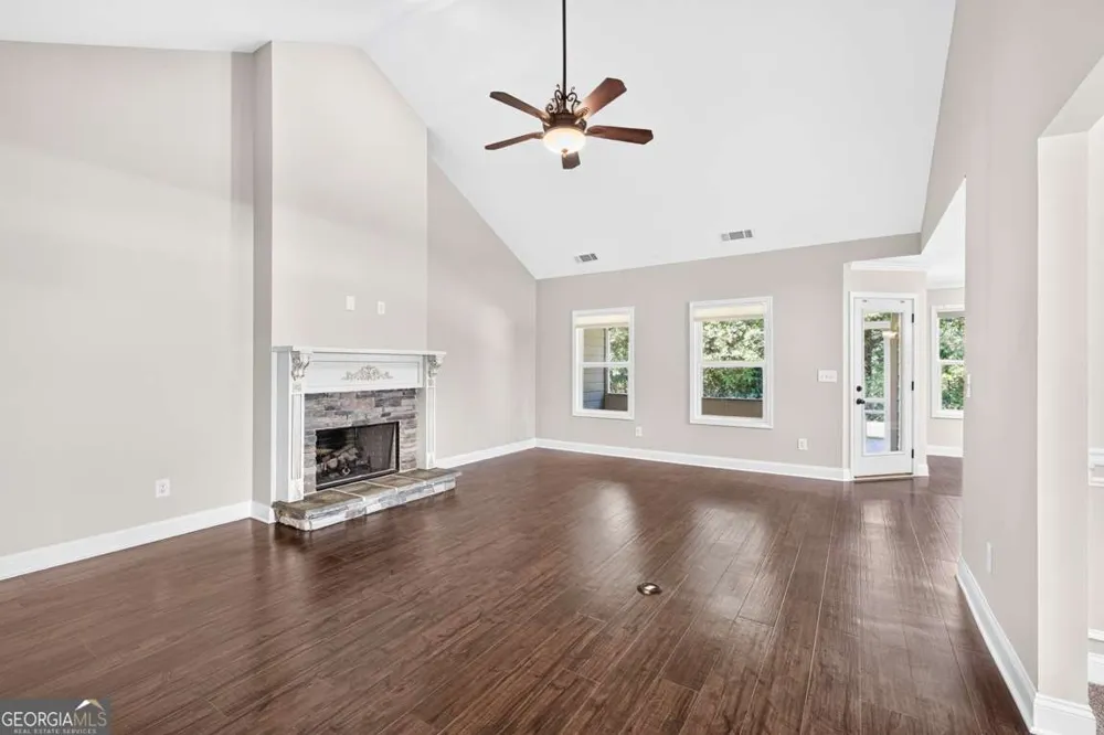1239 Oak Springs WAY Statham, GA 30666