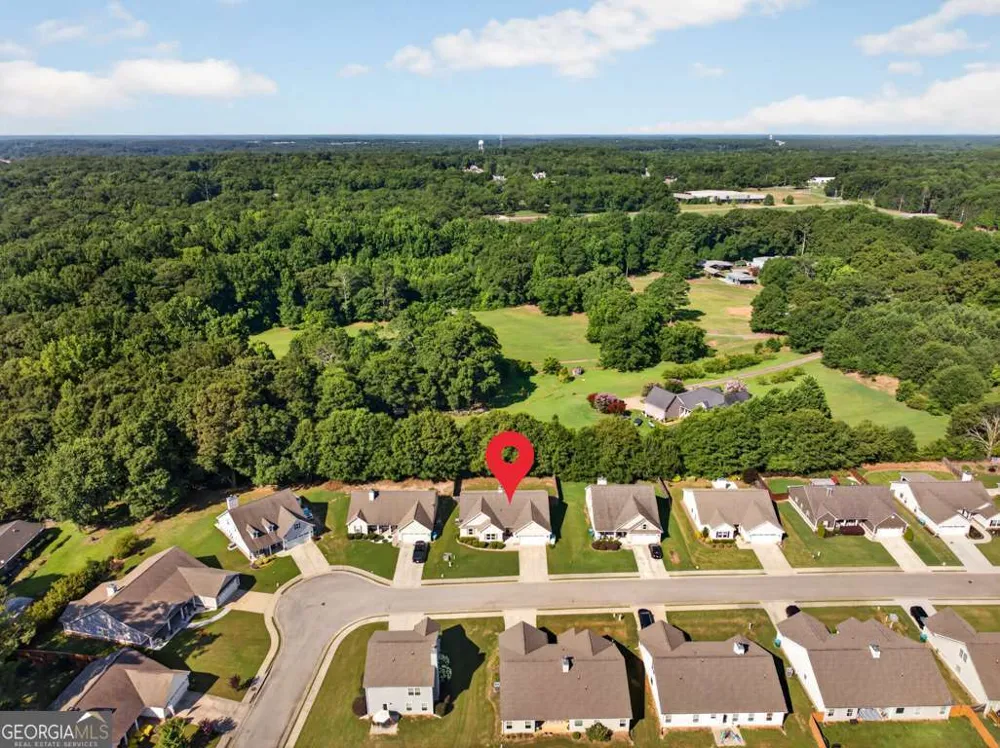 1239 Oak Springs WAY Statham, GA 30666