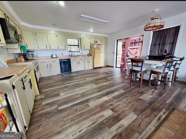100 Hidden Hollow LN Dahlonega, GA 30533