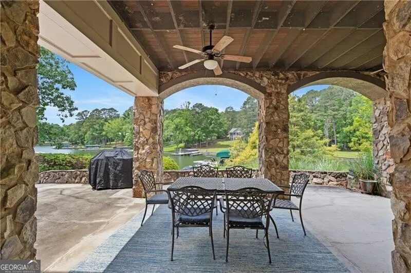 1041 Fox Chase RUN Greensboro, GA 30642