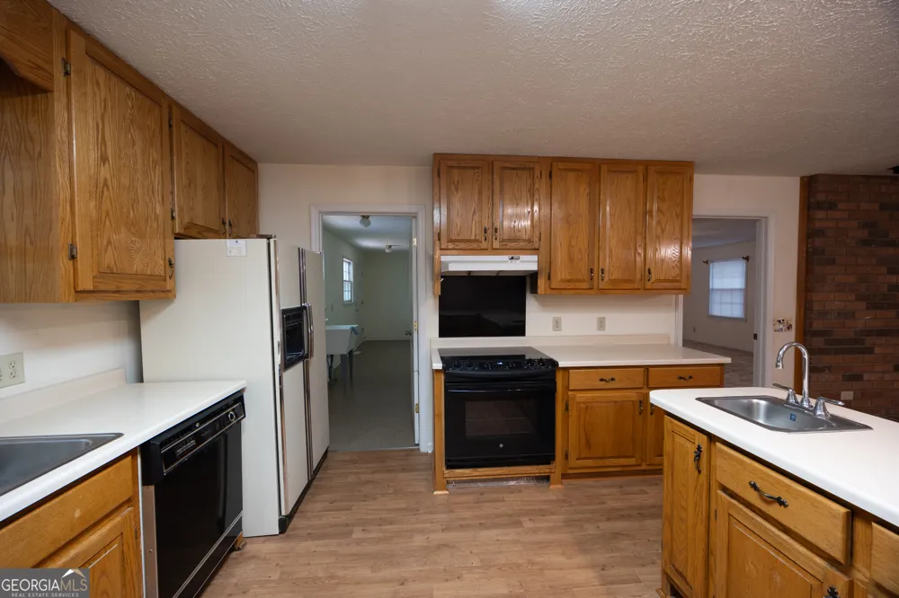 240 Bent Oak DR Cornelia, GA 30531