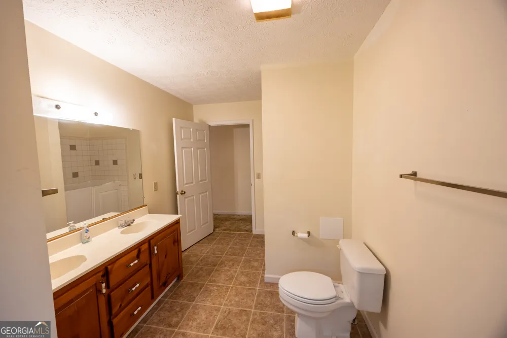 240 Bent Oak DR Cornelia, GA 30531