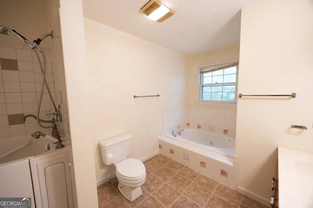 240 Bent Oak DR Cornelia, GA 30531