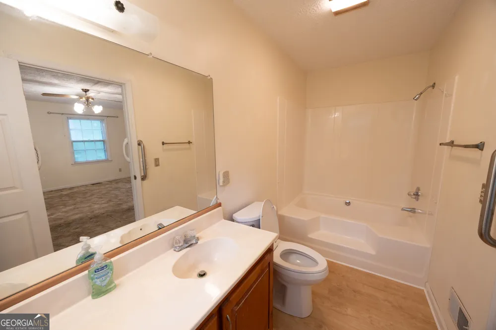 240 Bent Oak DR Cornelia, GA 30531