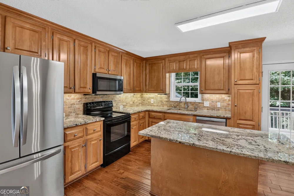 115 Nelson Ridge DR Ball Ground, GA 30107
