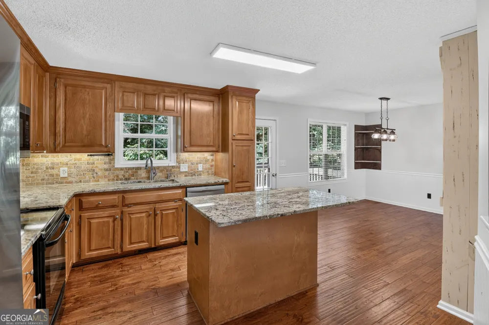 115 Nelson Ridge DR Ball Ground, GA 30107