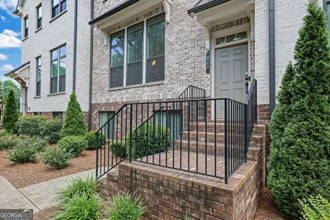 820 Fair View CIR