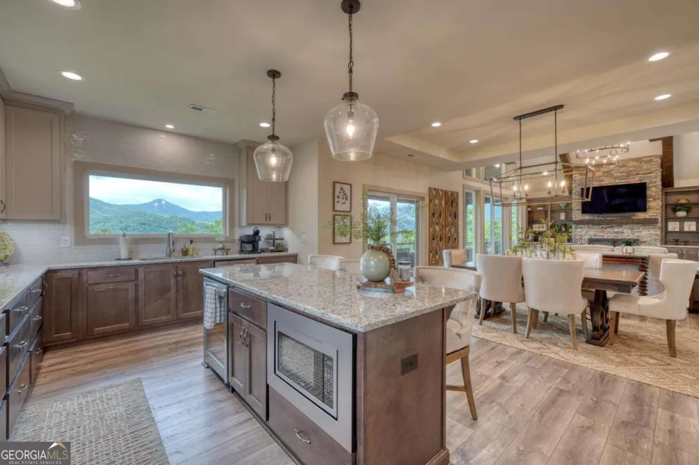 2368 Haven Heights RD Hiawassee, GA 30546