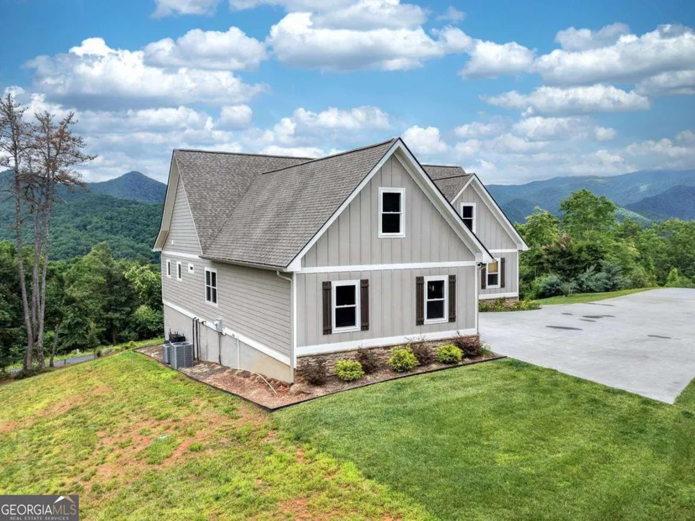 2368 Haven Heights RD Hiawassee, GA 30546