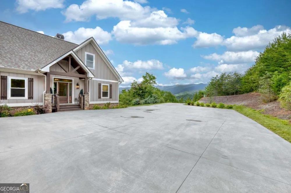 2368 Haven Heights RD Hiawassee, GA 30546