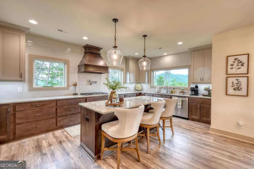 2368 Haven Heights RD Hiawassee, GA 30546