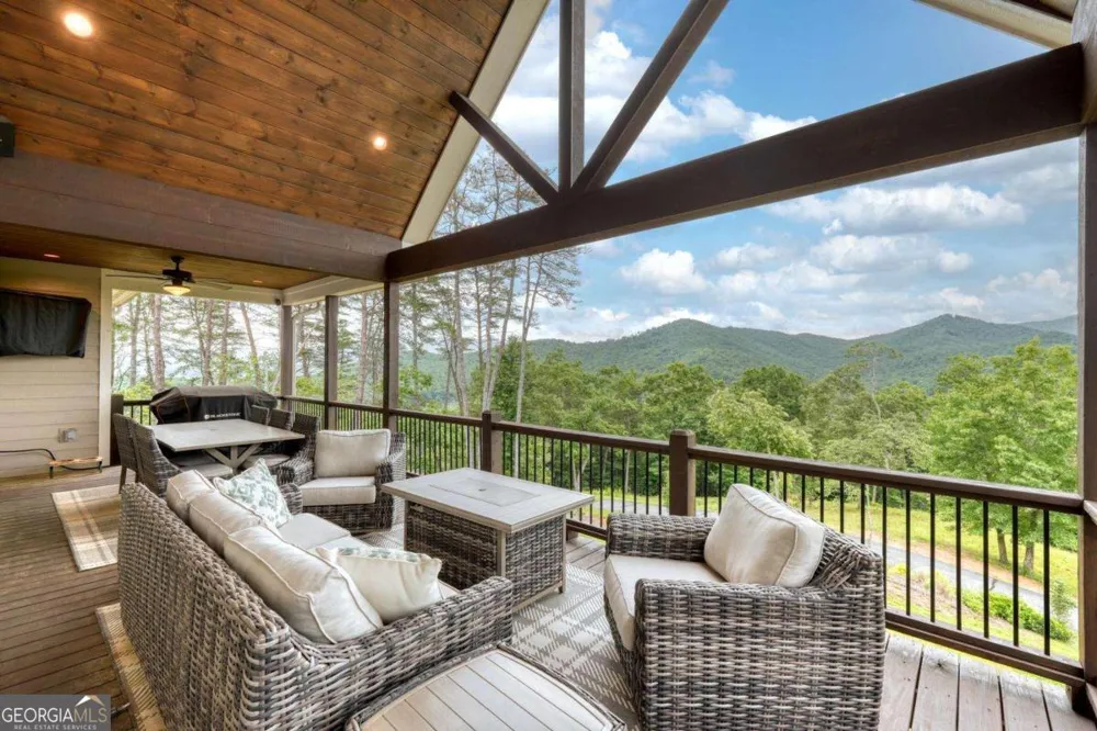 2368 Haven Heights RD Hiawassee, GA 30546