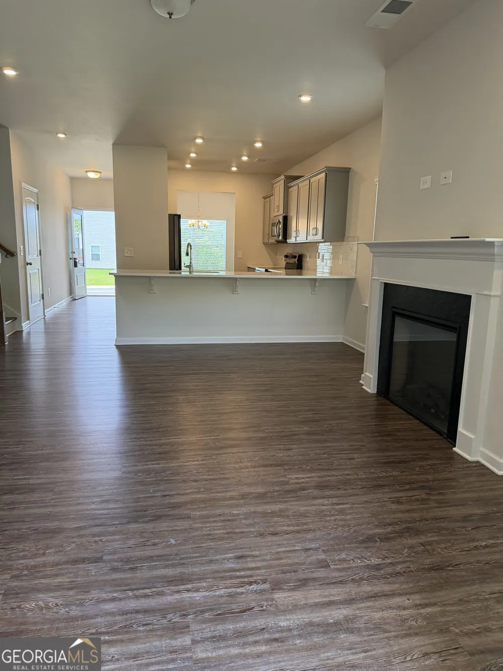 237 Sycamore DR Calhoun, GA 30701