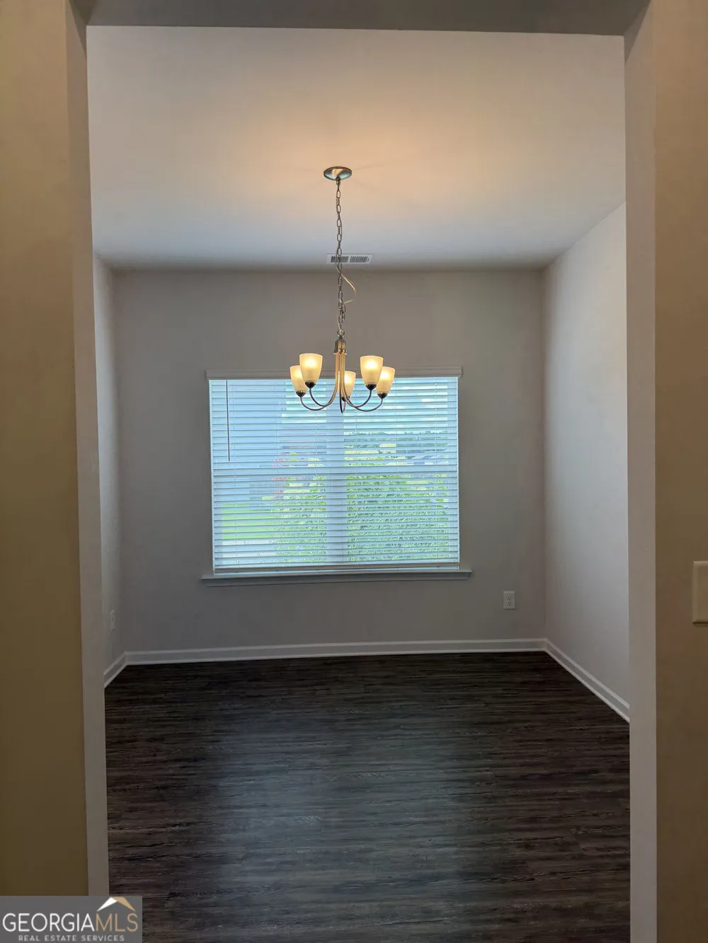 237 Sycamore DR Calhoun, GA 30701