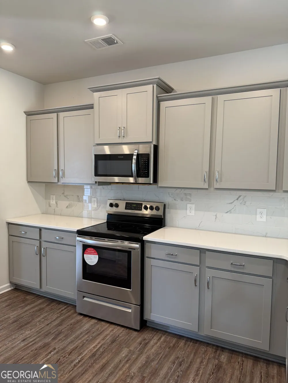 237 Sycamore DR Calhoun, GA 30701