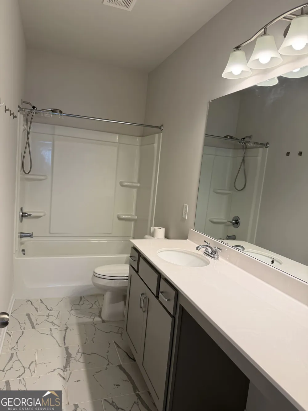 237 Sycamore DR Calhoun, GA 30701