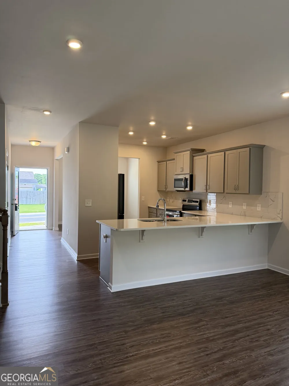 237 Sycamore DR Calhoun, GA 30701