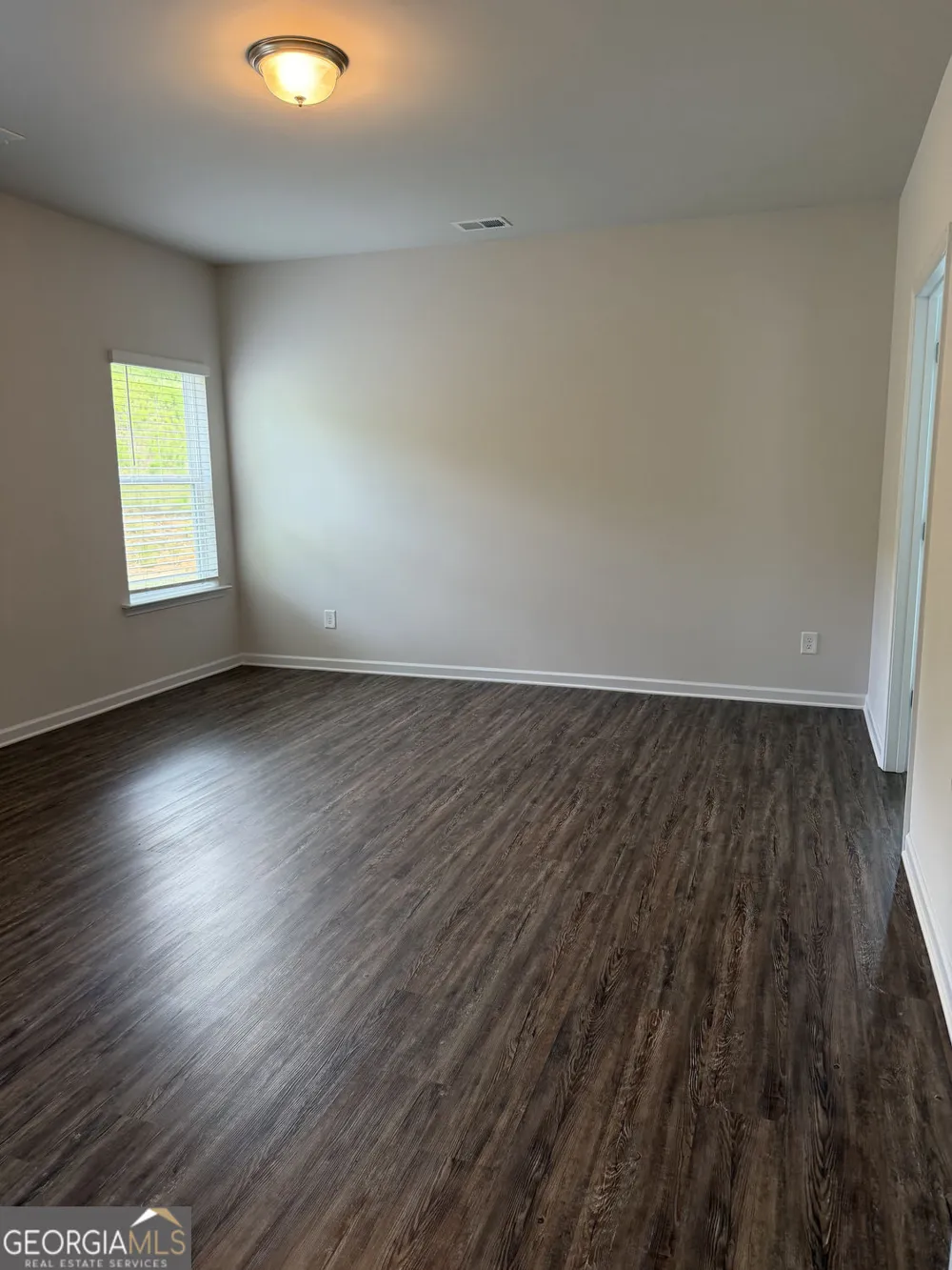 237 Sycamore DR Calhoun, GA 30701