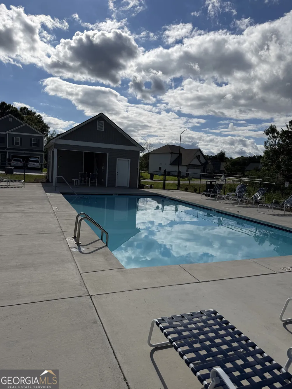 237 Sycamore DR Calhoun, GA 30701