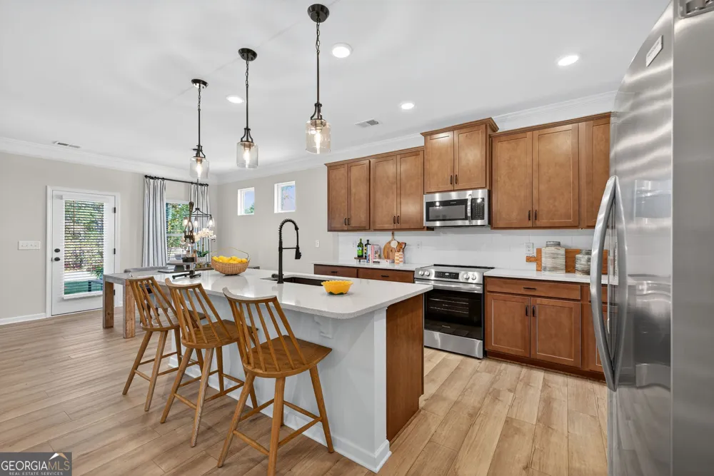 329 Bud ST Hoschton, GA 30548