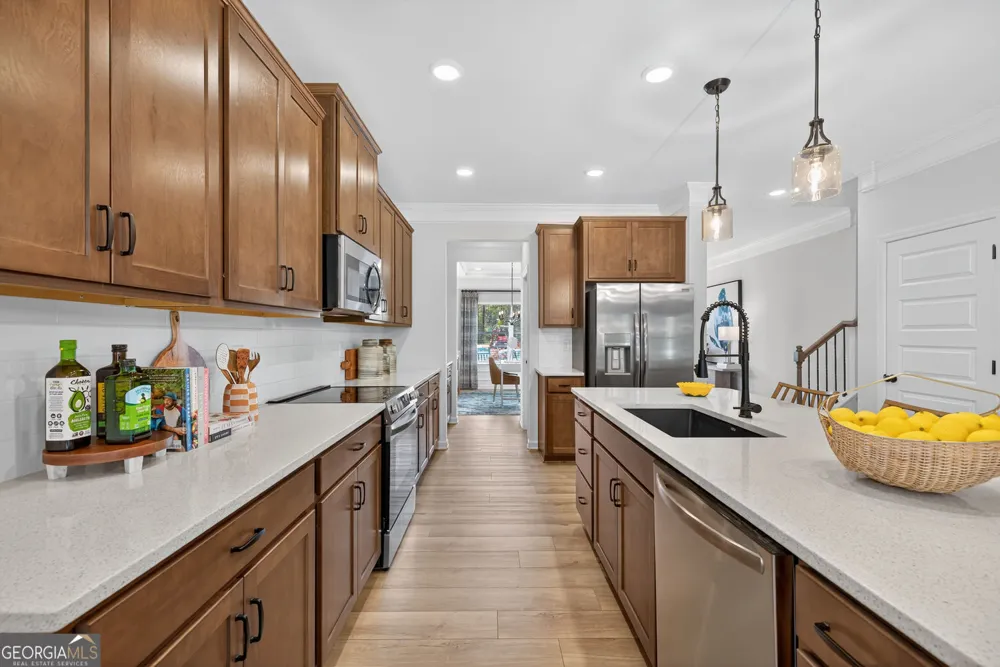 329 Bud ST Hoschton, GA 30548