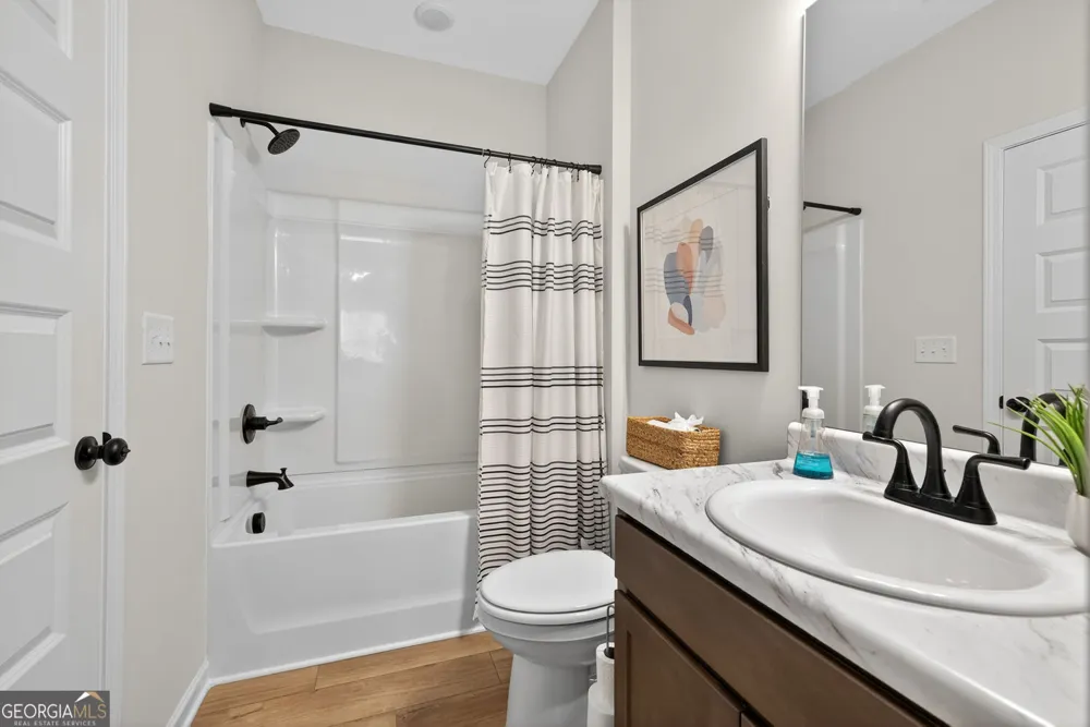 329 Bud ST Hoschton, GA 30548