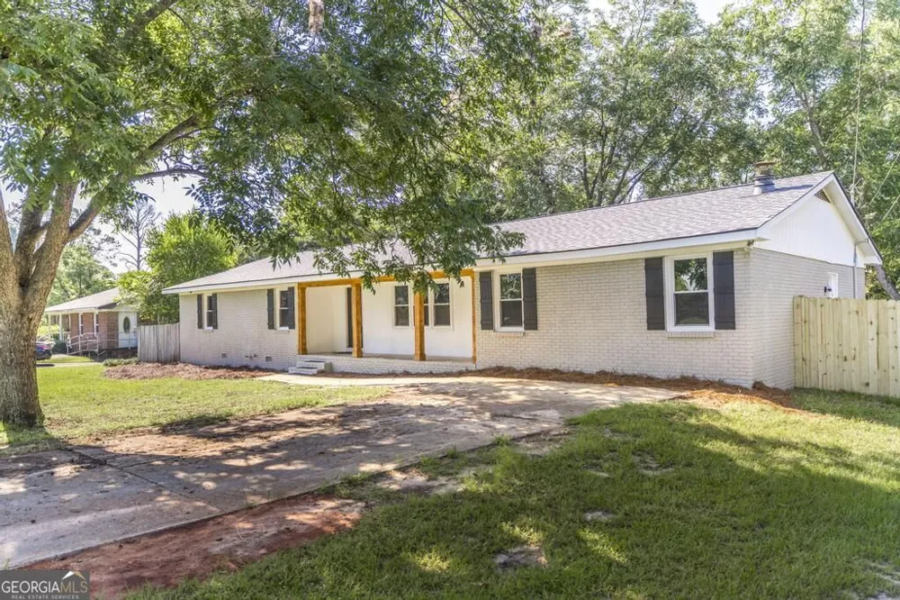 112 Conley DR Bonaire, GA 31005