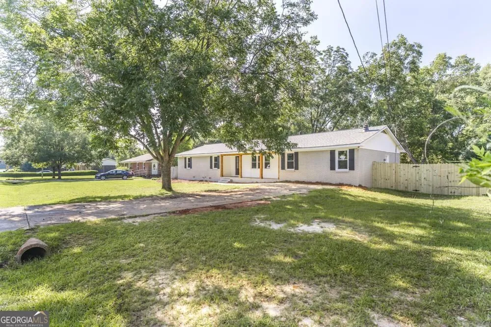 112 Conley DR Bonaire, GA 31005