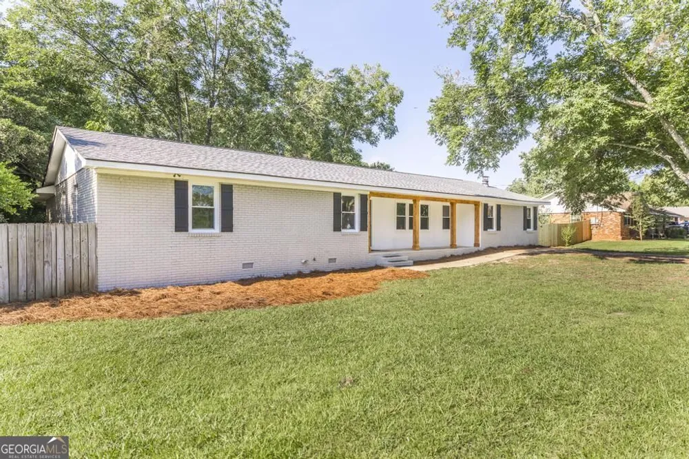 112 Conley DR Bonaire, GA 31005