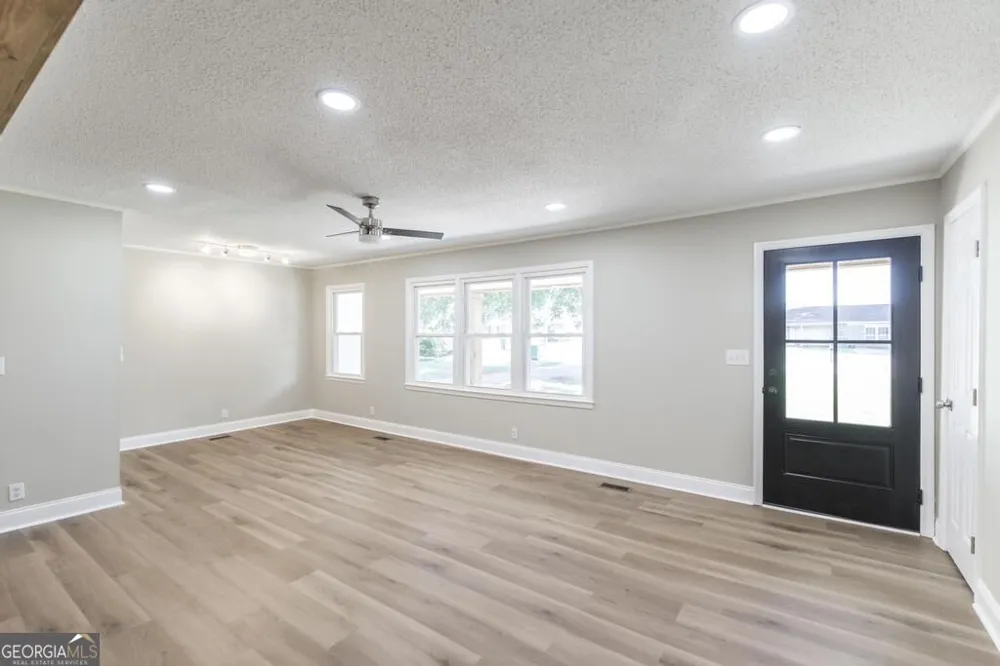 112 Conley DR Bonaire, GA 31005