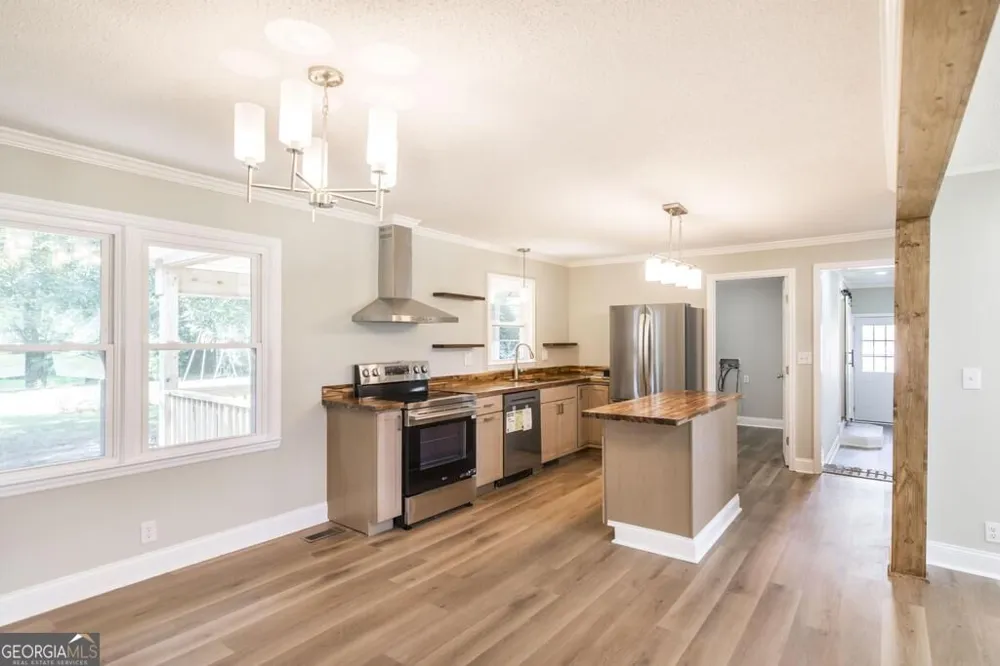 112 Conley DR Bonaire, GA 31005