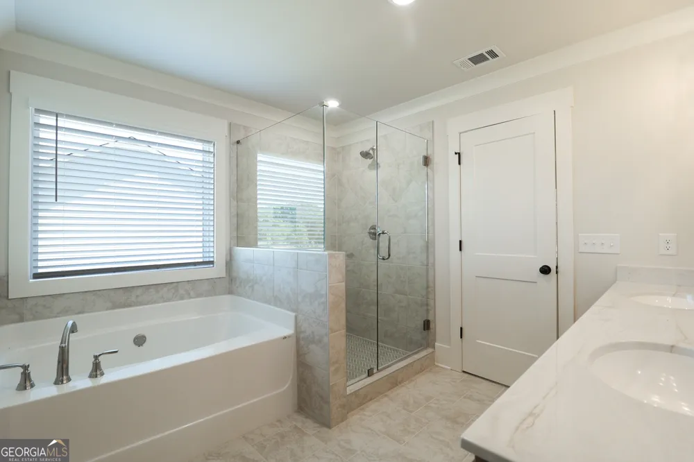 196 Weslyn DR Social Circle, GA 30025