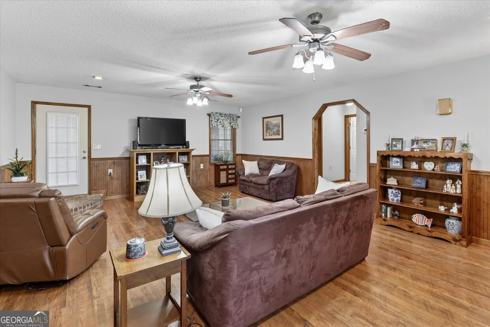 241 Waters Station RD Sylvania, GA 30467