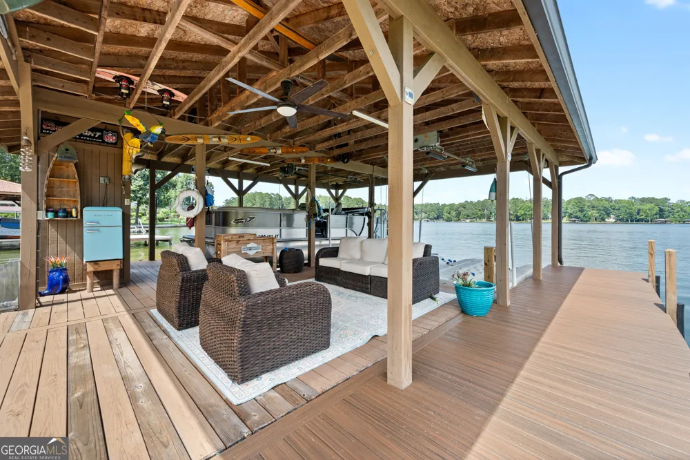 276 Roberts Point RD Jackson, GA 30233
